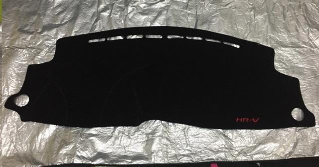 {靚娜} Honda 本田 HR-V 專用 儀表板避光墊 隔熱墊 短毛黑+HR-V紅字