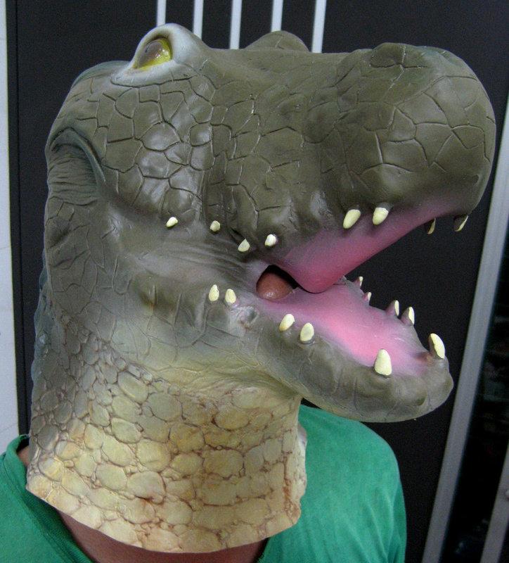 +鐵八甲+乳膠面具萬聖節惡搞趴鱷魚恐龍哥吉拉酷斯拉可參考
