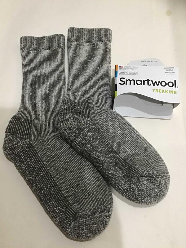當季美國熱銷中男女共用款 SmartWool PhD PRO APRCH Light 輕厚底美麗若羊毛戶外機能運動襪