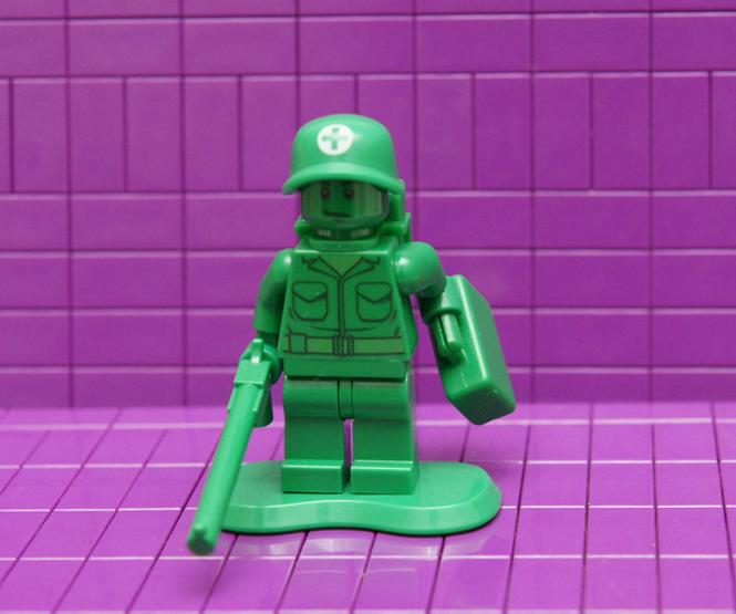[樂高玩具總動員系列人偶]7595裡的綠色救護兵_toy002