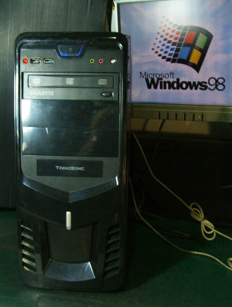 【窮人電腦】適合Windows 98刻印系統！自組技嘉工業主機出清！雙北桃園可免費送！外縣可寄！