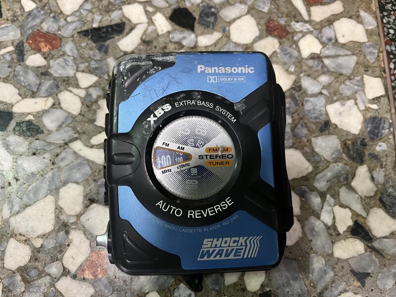 國際牌Panasonic SHOCK WAVE RQ-SW6 藍色運動型卡式隨身聽卡帶隨身聽