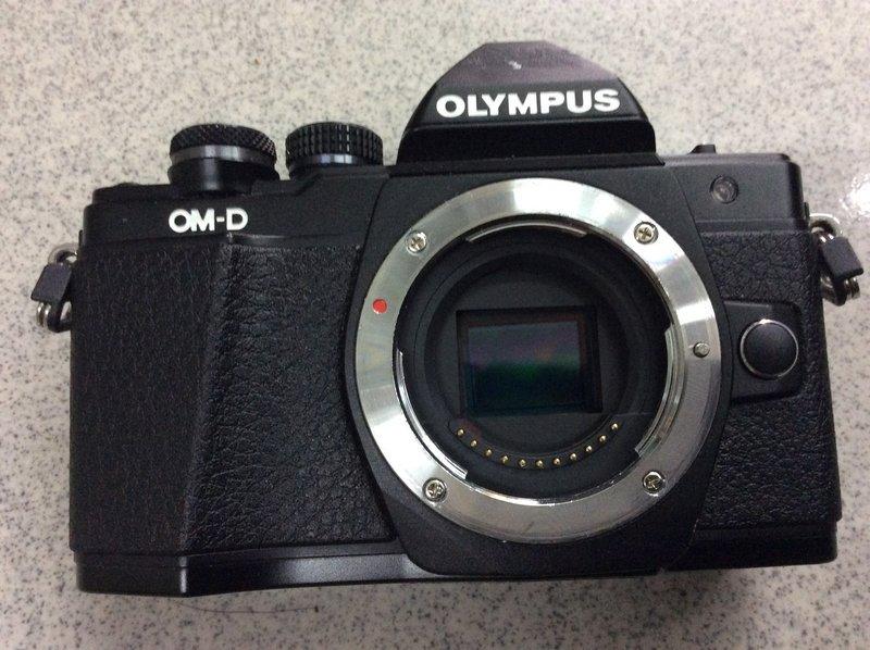 明豐相機維修 OLYMPUS OM-D E-M10 E-M10 II 觸控故障，黑畫面，液晶板破裂，快門故障，維修服務