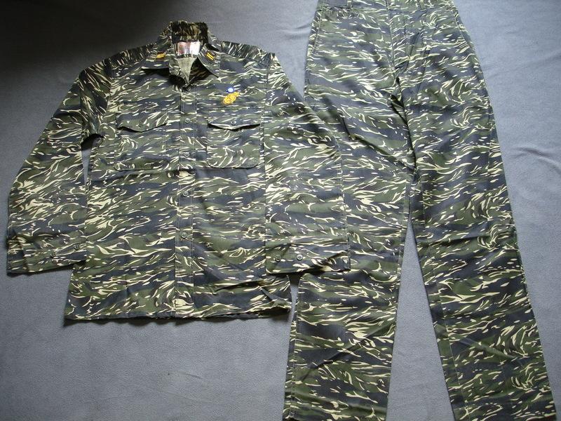 無色差範例3 海軍陸戰隊迷彩衣褲