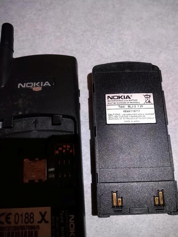 Nokia 8110~1996年經典機