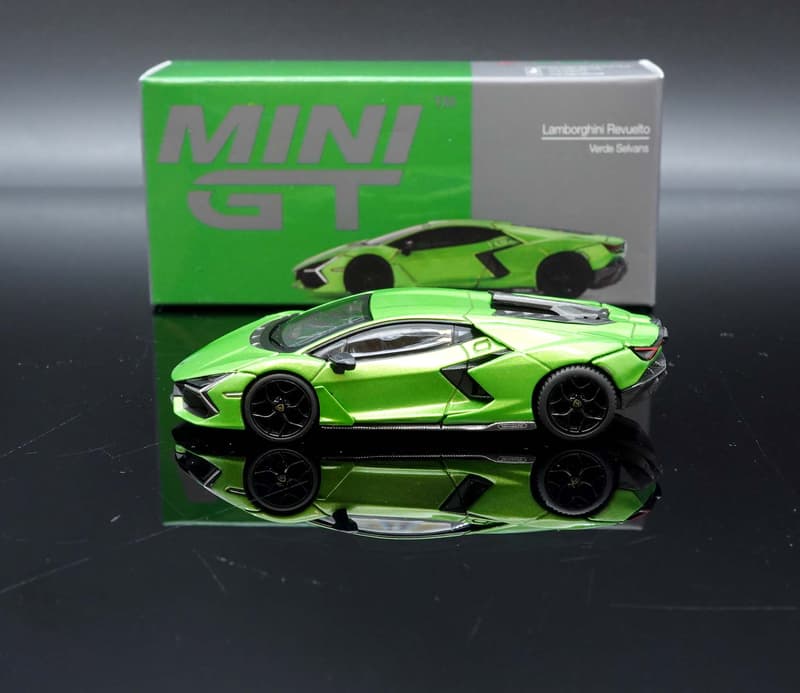 Voiture Miniature Mini GT 1/64 - Lamborghini Revuelto Verde Selvans - Boîte Scellée