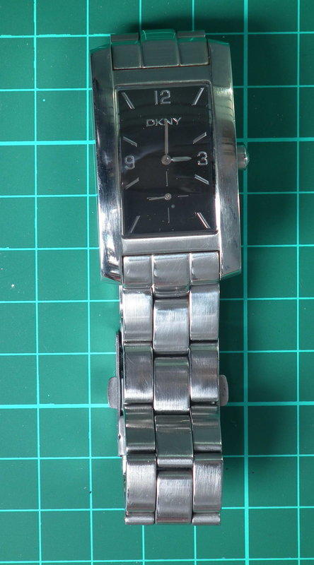 DKNY 小秒針 方形 時尚錶