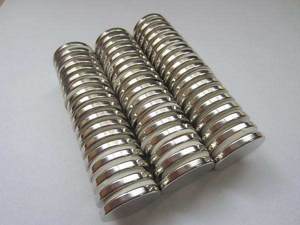 （小磁便利店)釹鐵硼強力磁鐵-直徑22厚度1.6mm