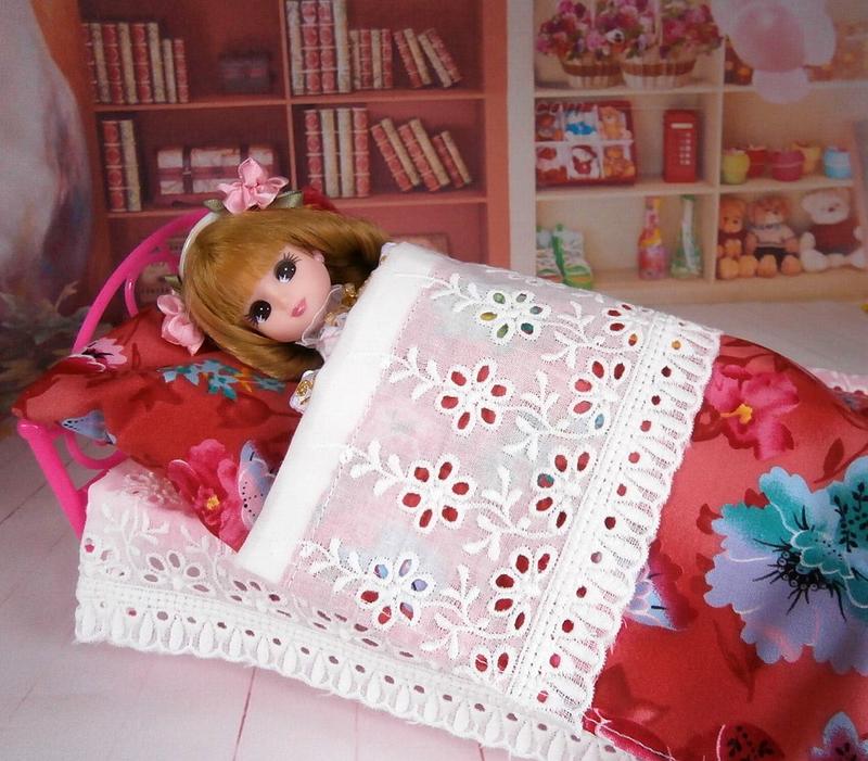 小禎ㄟ雜貨 莉卡娃娃配件組 館主手工 桃色花床組 含床 被子 枕頭 娃娃床 適合30公分內的娃