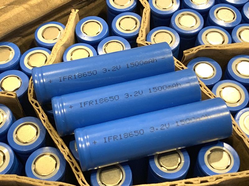 鋰鐵電池 磷酸鐵鋰 電池 3.2v 1500mAh 充電電池 平頭 Li-Fe