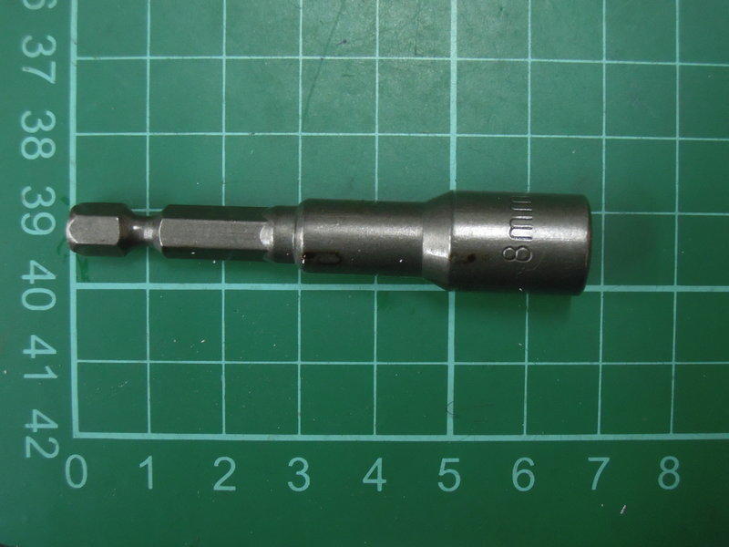 衝擊電鑽/自攻起子機/電動攻牙機 專用的-8mm六角頭磁性套筒65mm長