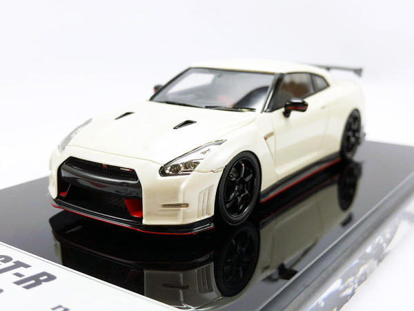 【秉田屋】現貨 Make Up Nissan 日產 GT-R R35 Nismo 2014 白 1/43