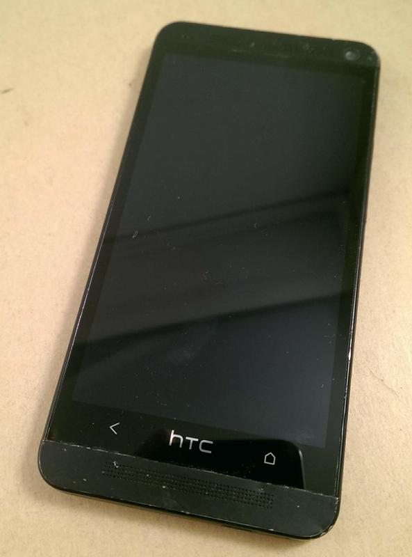零件機 HTC ONE M7 801e PNO7110 故障機 容量不詳