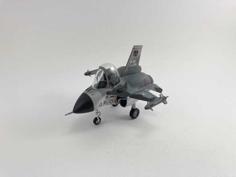 市場花園模型~F-CK-1A經國戰機Q版~完成品