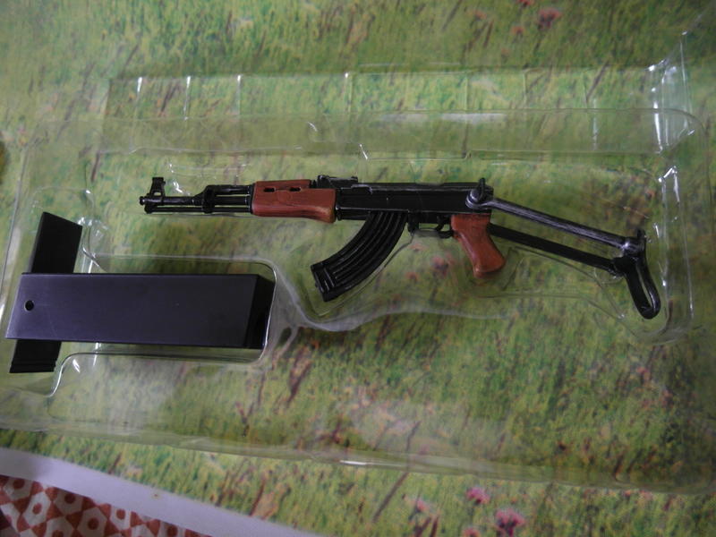 1/6 Scale Gun Collection  ( AK47S )