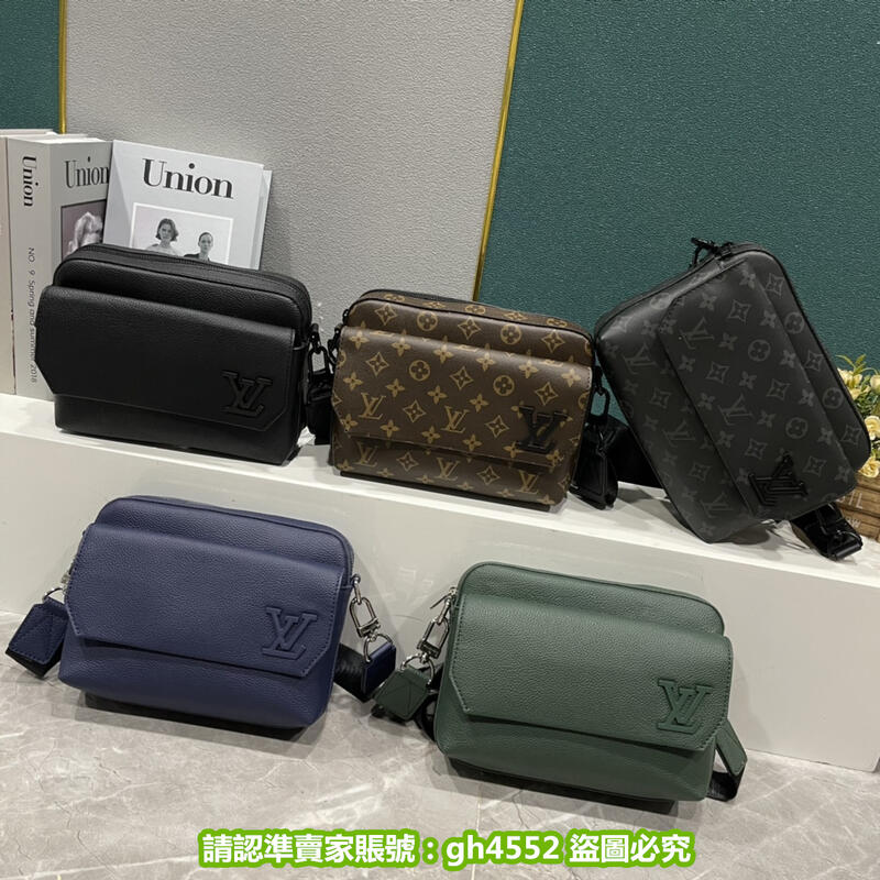 LOUIS VUITTON M22611 Fastline Messenger 