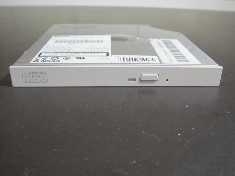 IDE~TEAC~CD-224E~薄型光碟機(12.7mm)。