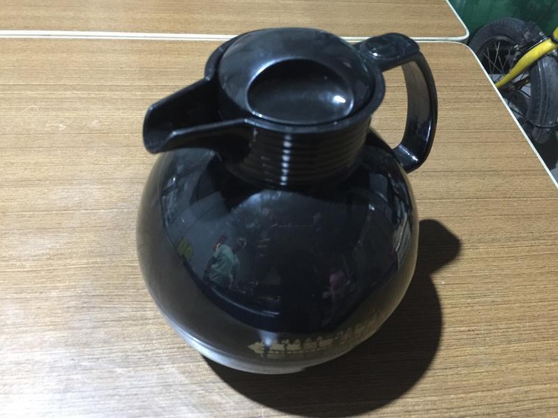 保溫壺-1公升 (中古 二手 舊品 冷熱用 水銀內層 鏡面內層)