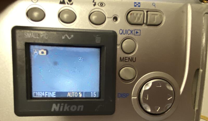 nikon e2000