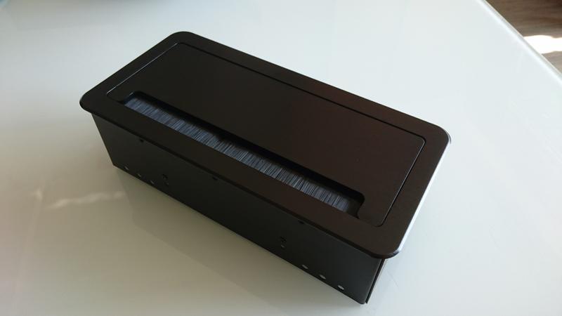 嵌入式桌面型集線盒…預購