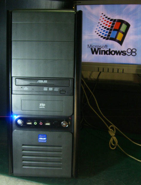 【窮人電腦】跑Windows 98系統！自組華碩工業主機出清！雙北桃園可親送！外縣可寄！