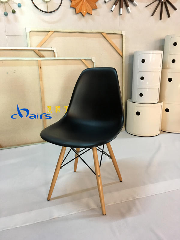 【挑椅子】北歐風 設計款餐椅/單椅/書桌椅/ DSW (ABS版)。黑色。(復刻版) 535