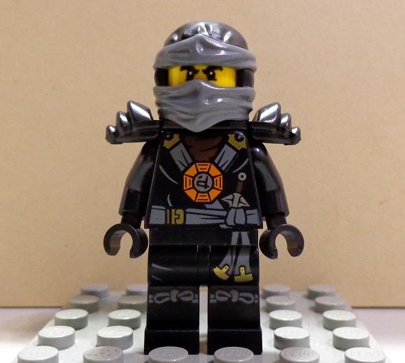 【LEGO樂高】Ninjago旋風忍者系列-- 灰色頭巾黑衣盔甲武士Cole阿剛