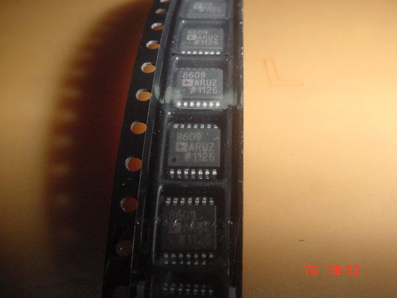 AD8609ARUZ高精密放大器極低消耗電力CMOS