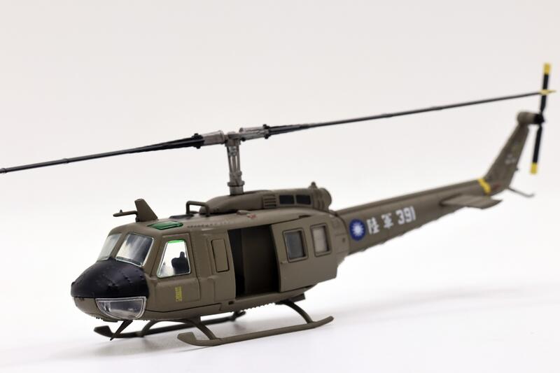現貨！ BLESS WING  中華民國空軍  1/72   國軍 UH-1H 明視度版（1001)