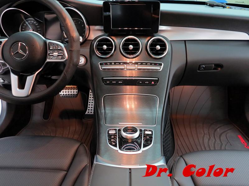 Dr. Color 玩色專業汽車包膜 M-Benz C180 Estate 內裝飾板包膜