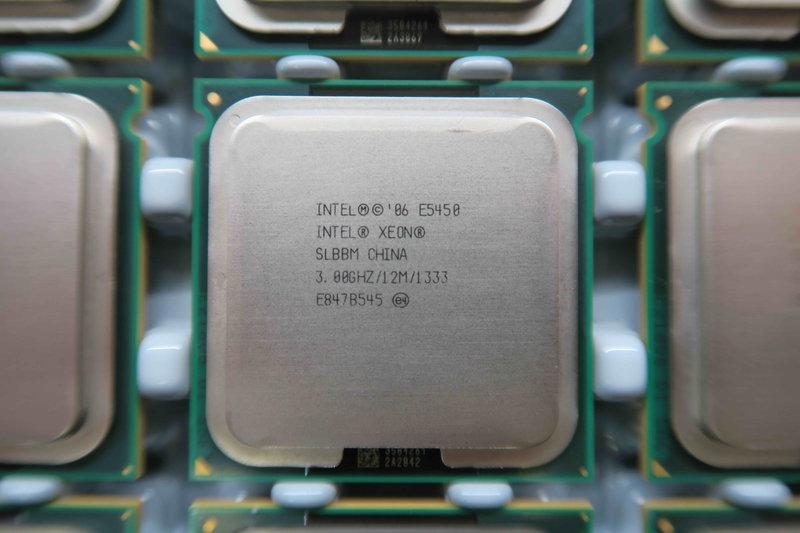 全新庫存品CPU INTEL XEON E5450 SLBBM E0 12M 771pin 4核心