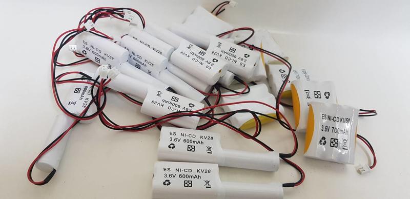 照明燈 鎳鎘電池 3.6V400MAH 3.6V600MAH 3.6v700mah 出口燈.方向電動車.遙控車.儀器電池