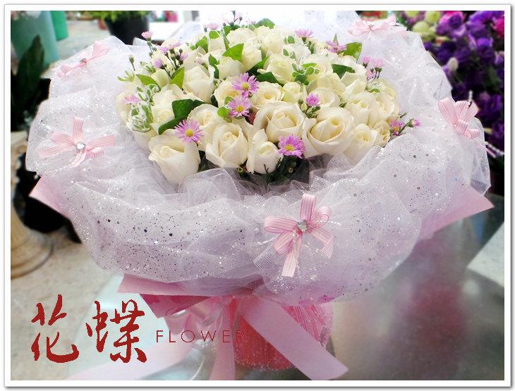 台北市五分埔商圈~清新白玫瑰花束給特別森林系女孩~感動她的心