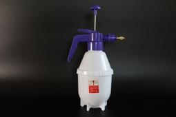 阿事的店~CHJ519 0.8L噴霧器 噴瓶 隨機出貨 氣壓噴霧器 噴水器  噴霧瓶 灑水器