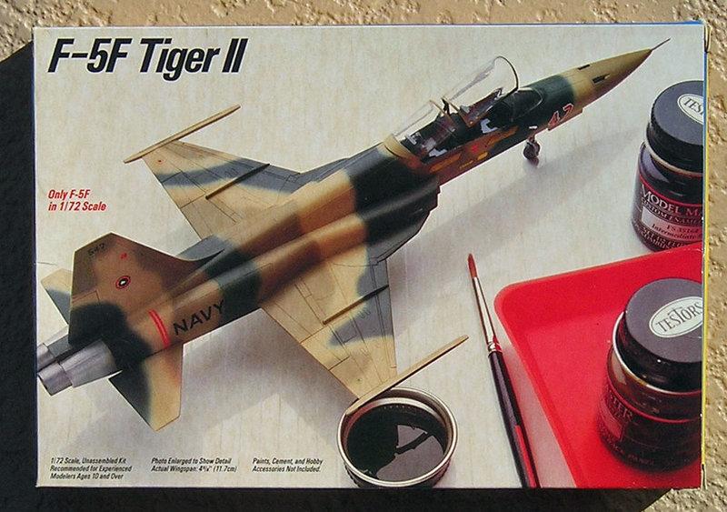 1:72 Testors 美軍 Top Gun F-5F / F-5E TIGER II 全新1,800元