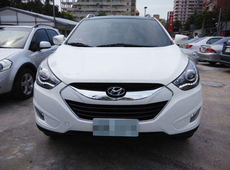 2013年Hyundai IX35 2.0 白『阿賢精選車坊』賞車專線:0908169110