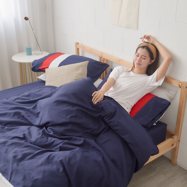 【小日常寢居】新絲柔簡約拼接文青風雙人床包+枕套+被套四件組-藍