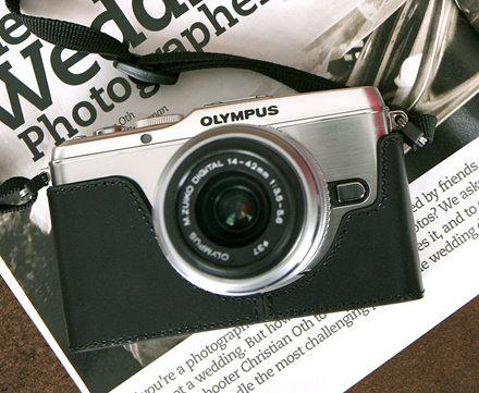 theFoto Olympus E-P3 (EP3) 義大利認證牛皮 真皮 相機皮套 (黑色)