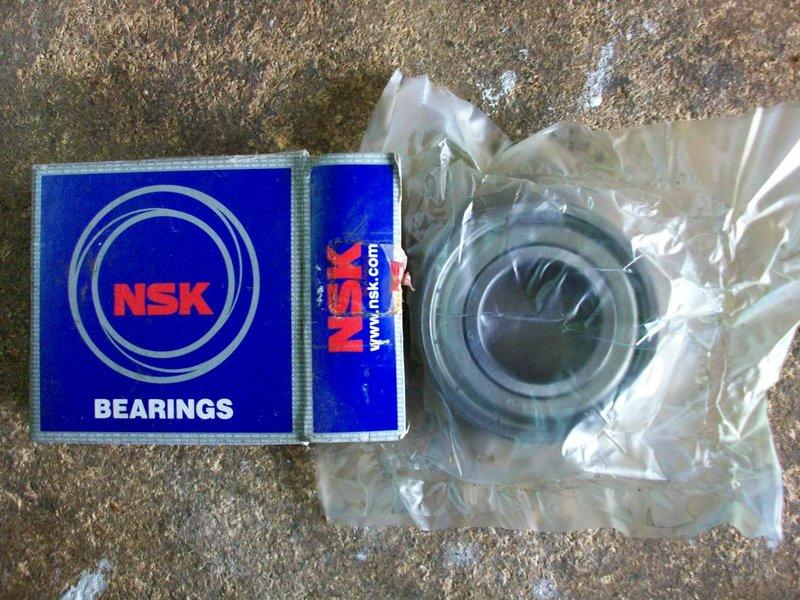 NSK 6004Z 軸承，外徑42mm，內徑20mm，厚度12mm