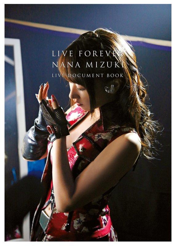 代購 水樹奈奈 LIVE FOREVER-NANA MIZUKI LIVE DOCUMENT BOOK- 寫真輯 通常版