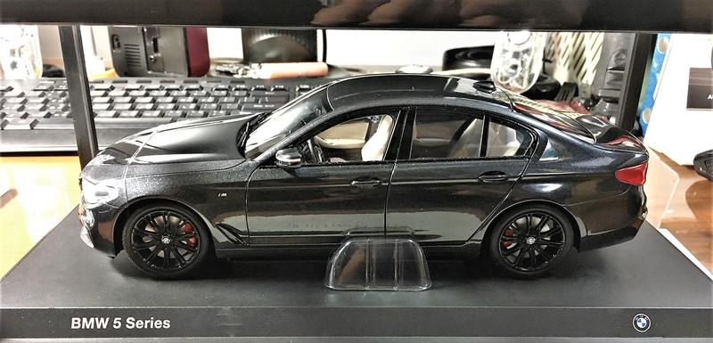 (客製化車模改裝分享)kyosho 2018 BMW G30 540i 1/18 黑色