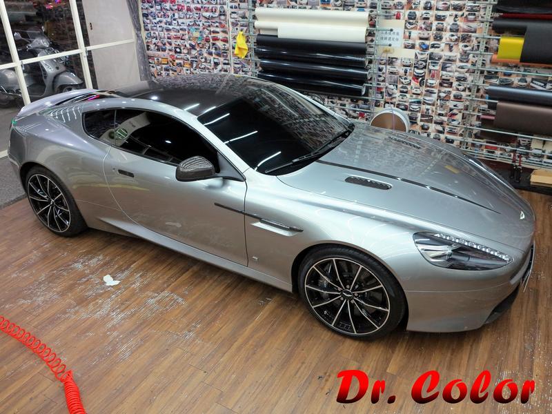 Dr. Color 玩色專業汽車包膜 DB9 GT Bond Editi 亮面carbon_車頂/窗框/後視鏡/手把