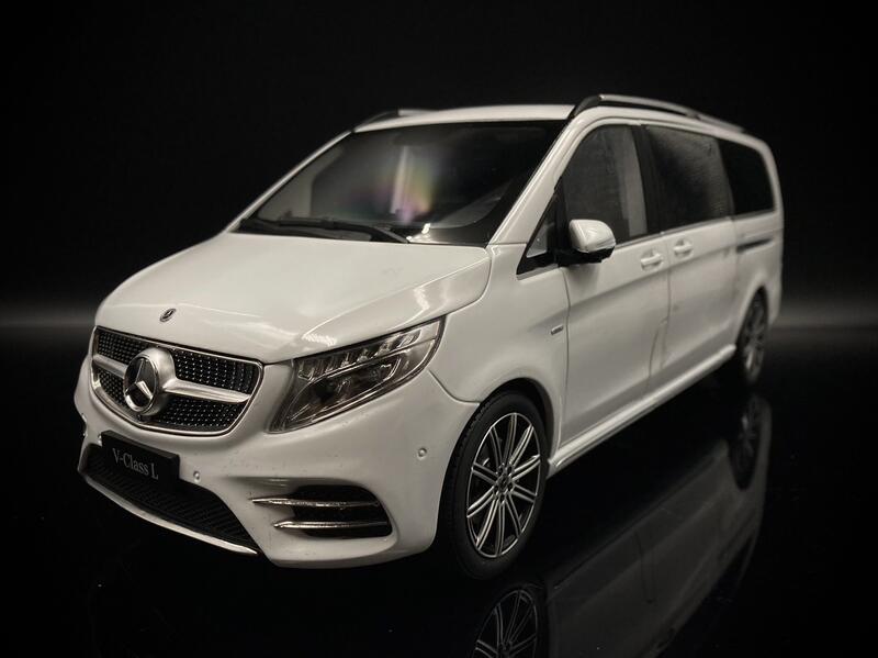 收藏模人】原廠精品Mercedes-Benz V-Class V260 Vito W447 白色1:18 1