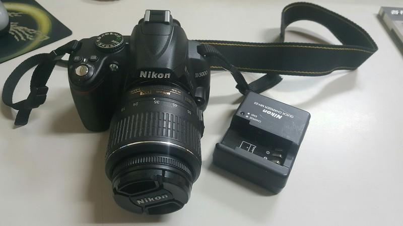 NIKON D3000 單眼相機.整套賣7000台南面交