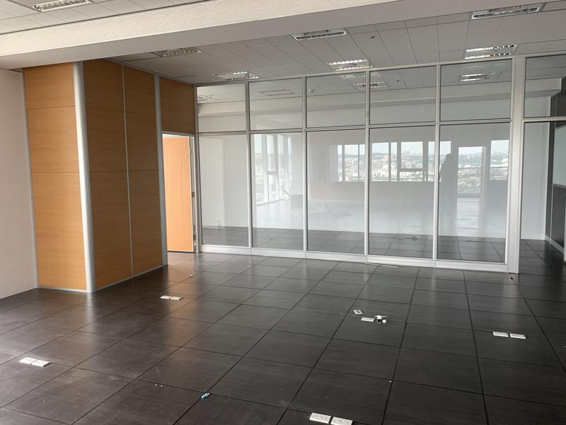 (大豐二手OA辦公家具館)片狀強化玻璃款式高隔間