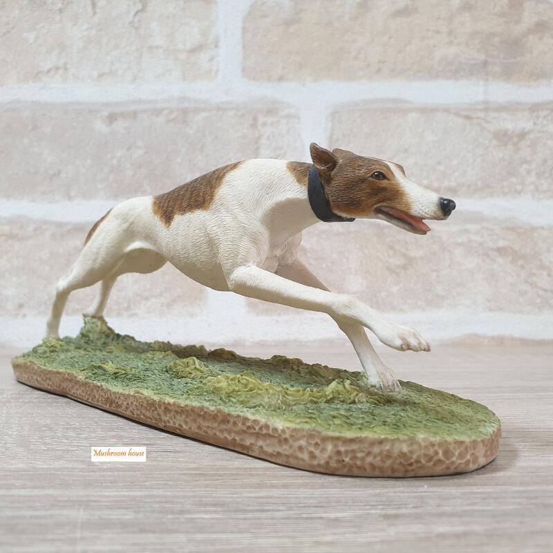點點蘑菇屋 歐洲精品精緻褐白色格雷伊獵狗擺飾 Greyhound 小狗 格雷伊獵犬 動物 鄉村風雜貨 台灣現貨 | 露天市集 | 全台最大的 ...