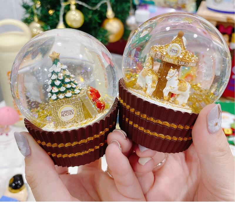 【阿田小鋪】7-11 2022 金莎水晶球 金莎聖誕水晶球 (金莎40週年紀念款、聖誕款 一組共兩款)聖誕禮物,旋轉木馬