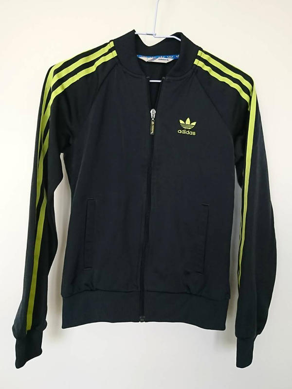 Adidas愛迪達黑色綠條紋條紋運動外套(32號)