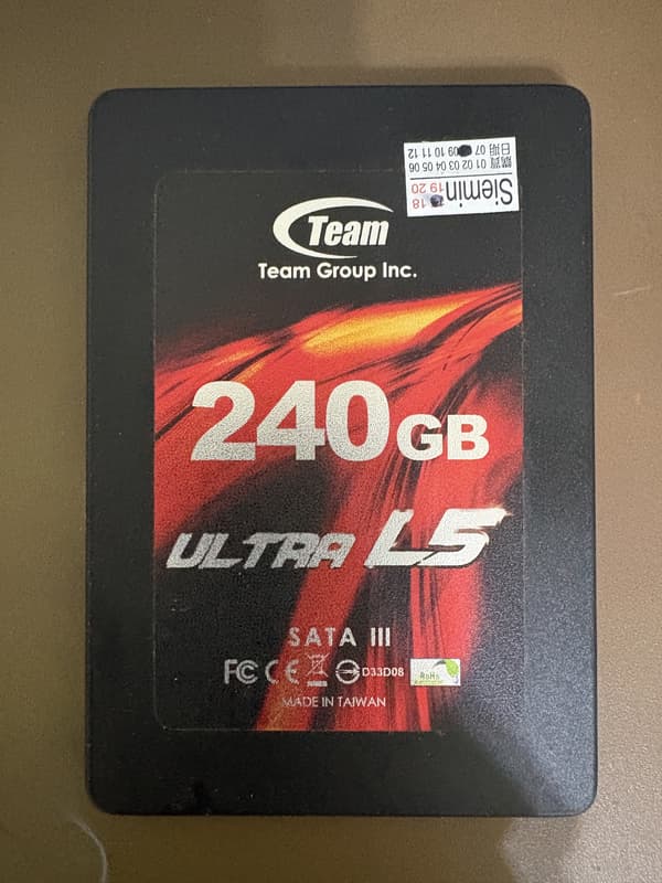十銓 ULTRA L5 SATA3 SSD固態硬碟 240GB 使用時數2000多小時 | 露天市集 | 全台最大的網路購物市集