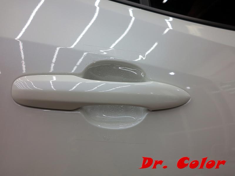 Dr. Color 玩色專業汽車包膜 Toyota Auris 細紋自體修復透明犀牛皮_門碗